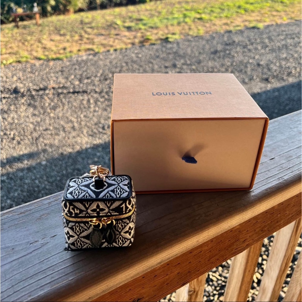 Louis Vuitton 1854 Charm
